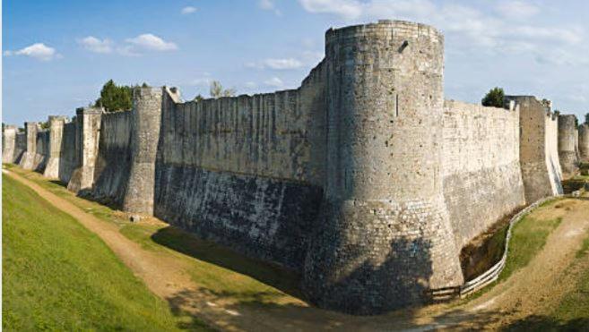 Le Gite Entre Val Et Rose Provins Esterno foto